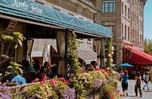 Old Montreal: Private History Walking Tour with Tastings