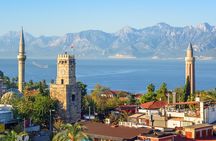 Antalya: Old Town Walking Tour incl. Turkish Tea and Baklava