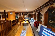 3 Days Deluxe Boat Private Cabin Sailing Trip in Komodo Island 