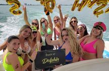 Premium Miami Yacht Tour Experience: Captain, Champagne & Party!