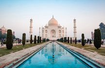 From Jaipur: Taj Mahal Private Tour with Lunch & Entrance Tickets