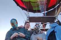 Hot air balloon flight in Teotihuacán + Breakfast in a Cave