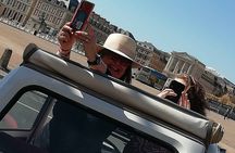 Private 1 hour tour of Versailles in a Vintage Car (2CV)