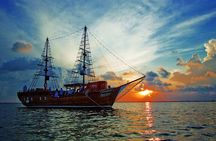 Amazing Romantic Dinner on a Spanish Galeon with Saxophone Music