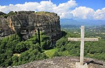 Meteora: Hiking Tour with Local Guide and Monastery Visit