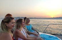 Istanbul Sunset Cruise With Luxury Yacht On Bosphorus