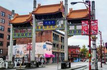 Private Vancouver Compact City Tour by Land and Water