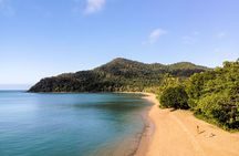 Cairns: Explore & Hike Dunk Island - Full Day Tour 