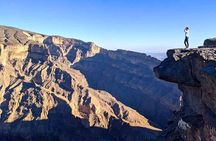Private Full Day Guided Balcony Walk Hiking to Jebel Shams