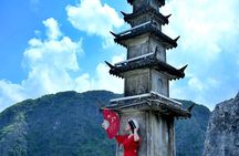 Ninh Binh Group Tour of 11 from Hanoi via Mua Cave Tam Coc Hoa Lu