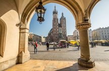 Walking Guided Tour with Street Food in Krakow