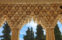 Private tour of the Alhambra entrances included