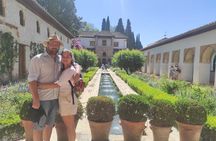 Private tour of the Alhambra entrances included