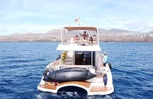 Puerto del Carmen: Catamaran Trip with Water Sports