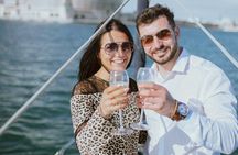 Barcelona Sunset Cruise with Open Bar of Cava and Snacks