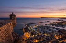 Alicante : Private Custom Walking Tour with a Local Guide