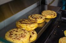 Private Tour of Paloquemao Square with Gastronomic Tasting