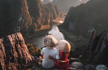 Private Full-Day Boat Tour on Trang An Wonders: Mua Caves, Hoa Lu
