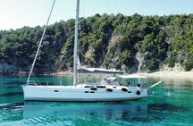 All-Inclusive Full-Day Cruise & Lunch