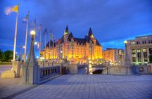 Discover Ottawa with a Local Guide Private Walking Tour
