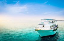 Orange Bay Island Boat Trip and Parasailing with Lunch - Hurghada