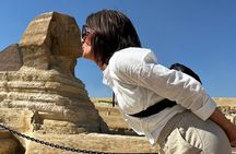 Full-Day Guided Trip to Cairo: Pyramids, Sphinx, Museum & Lunch