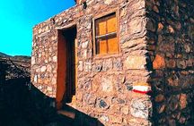 Private Full-Day Jebel Akhdar-Al Suwjara Village Tour 