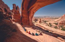 Arches Full Day Private Tour and Hike
