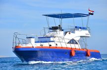 Private Boat to Hula Hula Island Snorkeling With Lunch - Hurghada