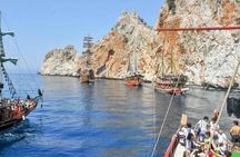 Alanya Pirate Boat Tour with Lunch, Soft Drinks & Transfer 