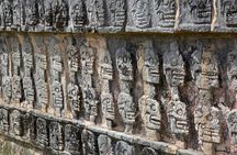 Private Walking Tour with a Local Guide in Chitzen Itza