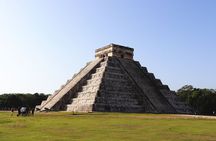 Private Walking Tour with a Local Guide in Chitzen Itza