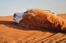 Full Day Desert Safari in Dubai with BBQ Dinner and Transfers