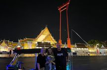 Tuk-tuk Private Tour in Bangkok by Night with Chinatown meal