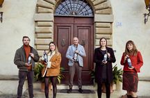 Tour through the vineyards and wine and olive oil tasting in Tuscany
