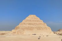 Private Day Tour Giza Pyramids, Sphinx, Memphis, and Saqqara