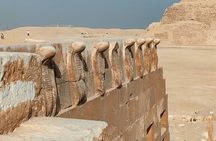 Private Day Tour Giza Pyramids, Sphinx, Memphis, and Saqqara