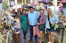 Peruvian Vegan Cooking Class, Cocktails and Local Market in Cusco