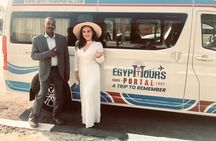 Day Tour to Giza Pyramids Complex, Egyptian Museum & Bazaar