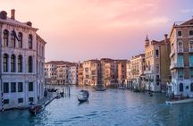 Explore the Instaworthy Spots of Venice with a Local