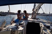 Single day Sail boat cruise with swimming, snorkeling, drinks and lunch