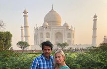 From Delhi: Full Day TajMahal & Agra Fort with 5 Star Lunch