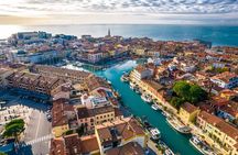 The Essence of Venice in a Stress Free Small group Walking Tour with a Top Guide