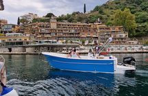 Sicilian wine tasting on the boat in Taormina