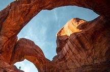 3-Hours Sunset Arches National Park Pavement Sights Tour