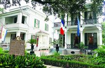 Private New Orleans City and Cemetery Bus Tour Up to 24 People