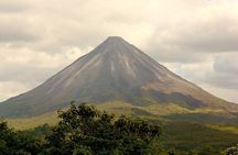 Full Day Arenal Volcano Hike and Hot Spring Experience with Lunch