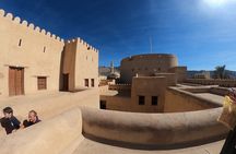 Private 2-Day Guided Tour with Nizwa Friday Market Visit