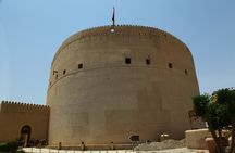 Private 2-Day Guided Tour with Nizwa Friday Market Visit