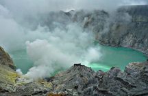Mount Ijen Volcanic Crater Overnight Trip from Bali